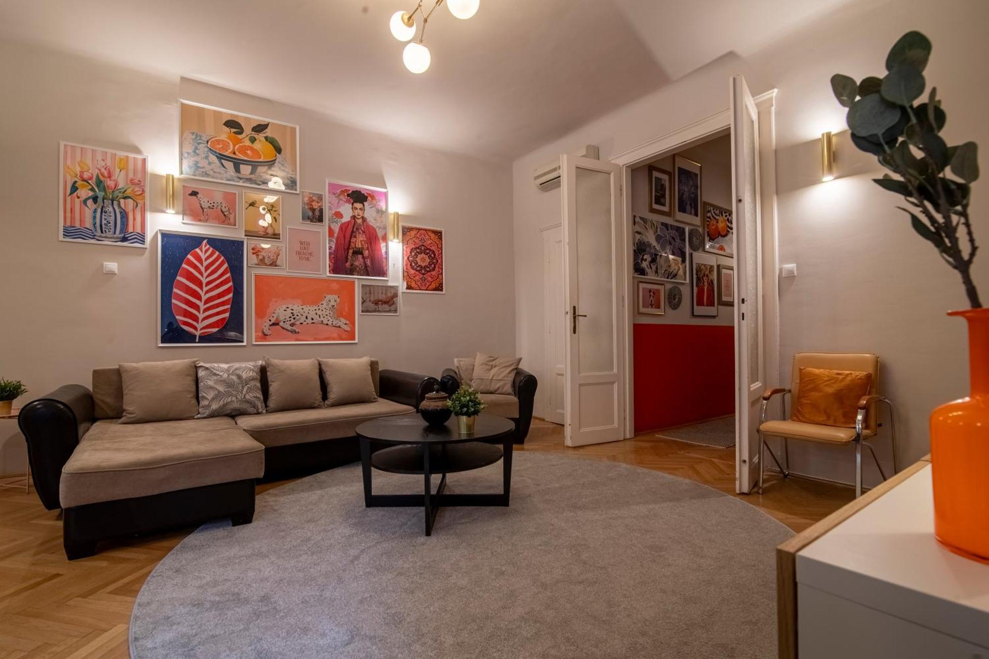 Be A Budapester Ngoại thất bức ảnh